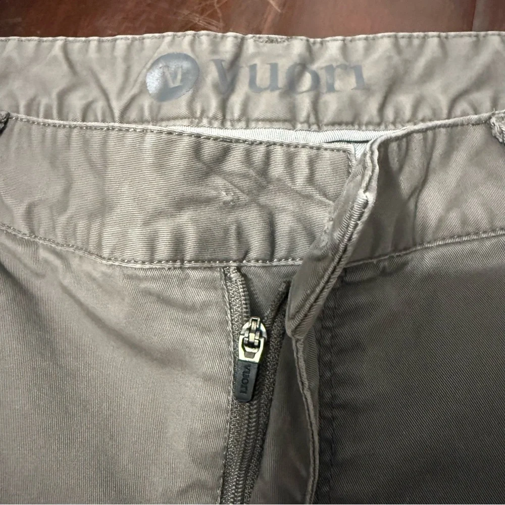 Vuori Fletcher Chino Pant Classic Fit Men’s Size 32 V433 Gray Missing Button